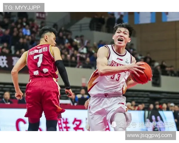 格拉利什酒吧醉倒椅子上沉睡引发媒体热议与球迷关注